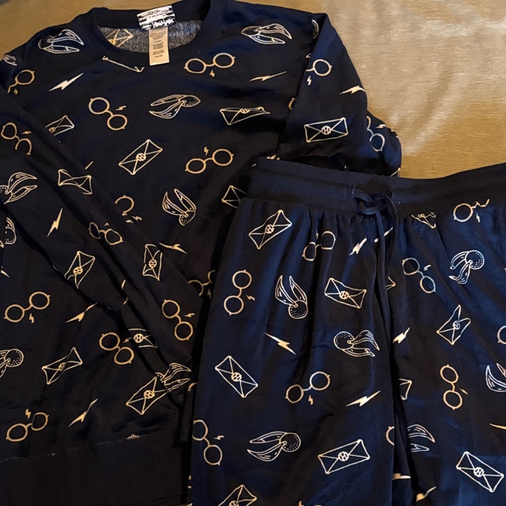 Warner Bros. Harry Potter Navy Pajama Set - Women’s Small